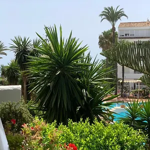 Apartamento Primera Linea De Playa, Marbella